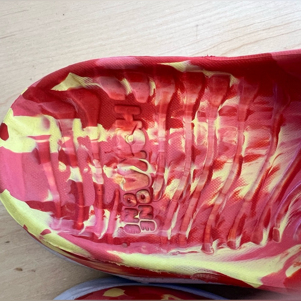 Hoka Women’s Vibrant Recovery Sandals - Picture 3 of 5